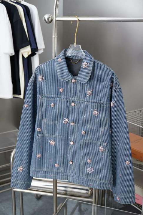 Picture of Louis Vuitton Jackets _SKULVS-XLhgntx1331589